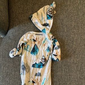 Milk snob knitted gown and hat - mountains